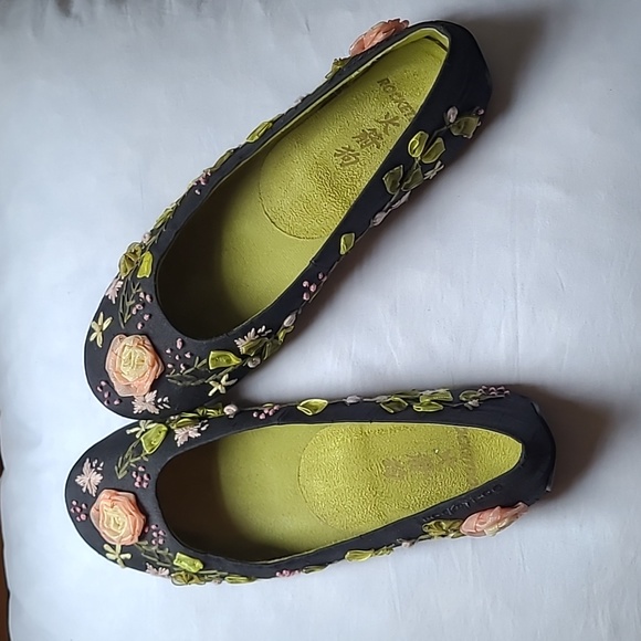 Rocket Dog Embroidered Ballet Flats - Picture 4 of 5